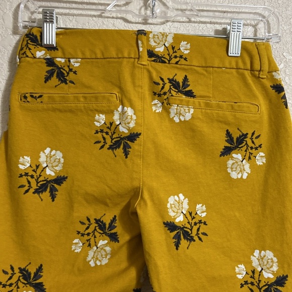 Old Navy Floral Pants - Picture 4 of 8